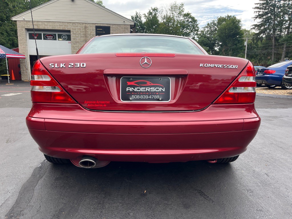 2001 Mercedes-Benz SLK-Class Image 9