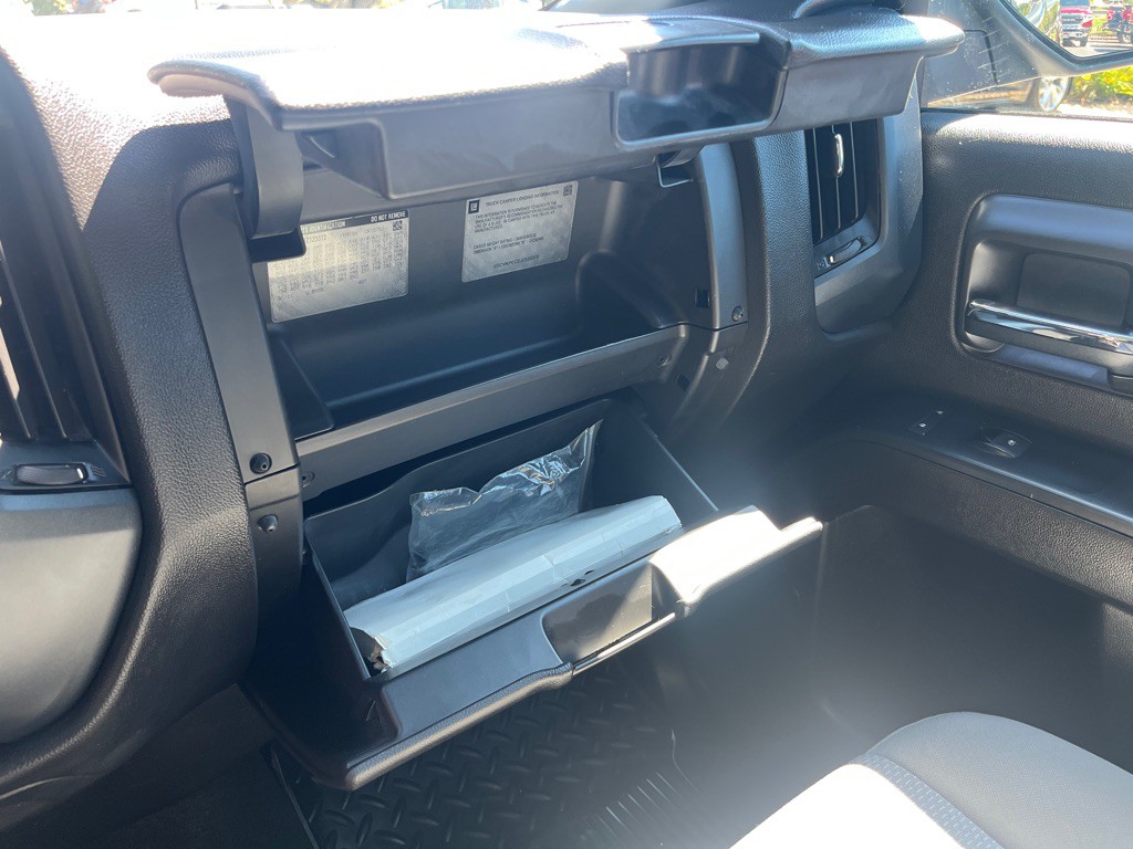 2018 Chevrolet Silverado 1500 Image 24