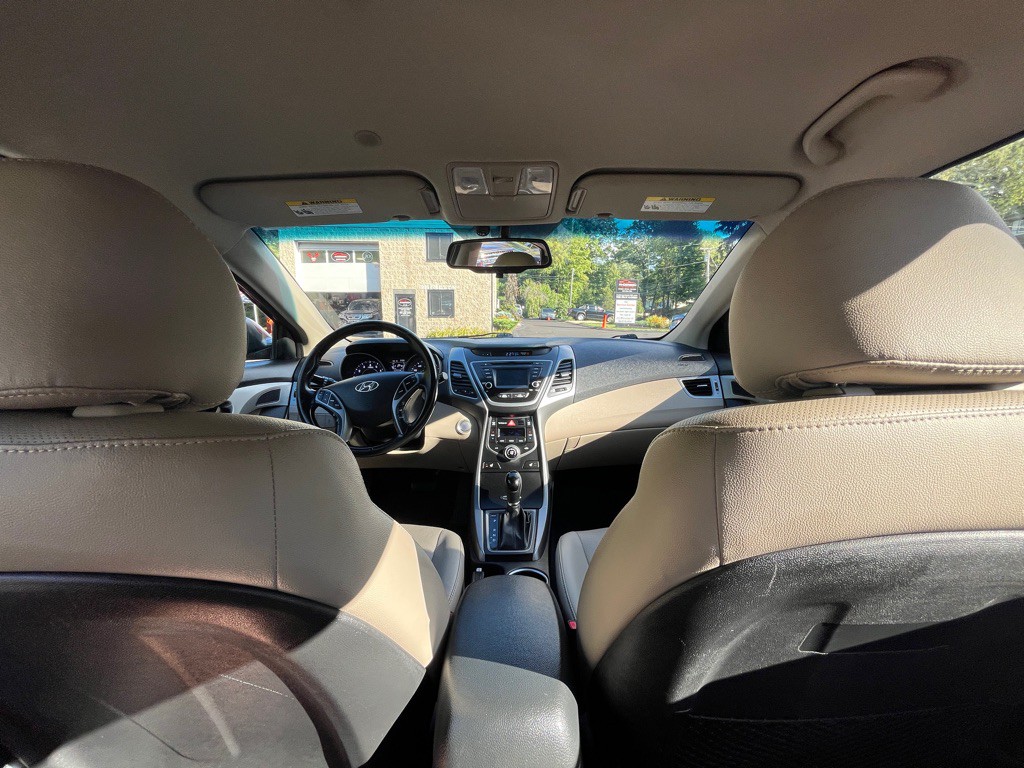 2016 Hyundai Elantra Image 13