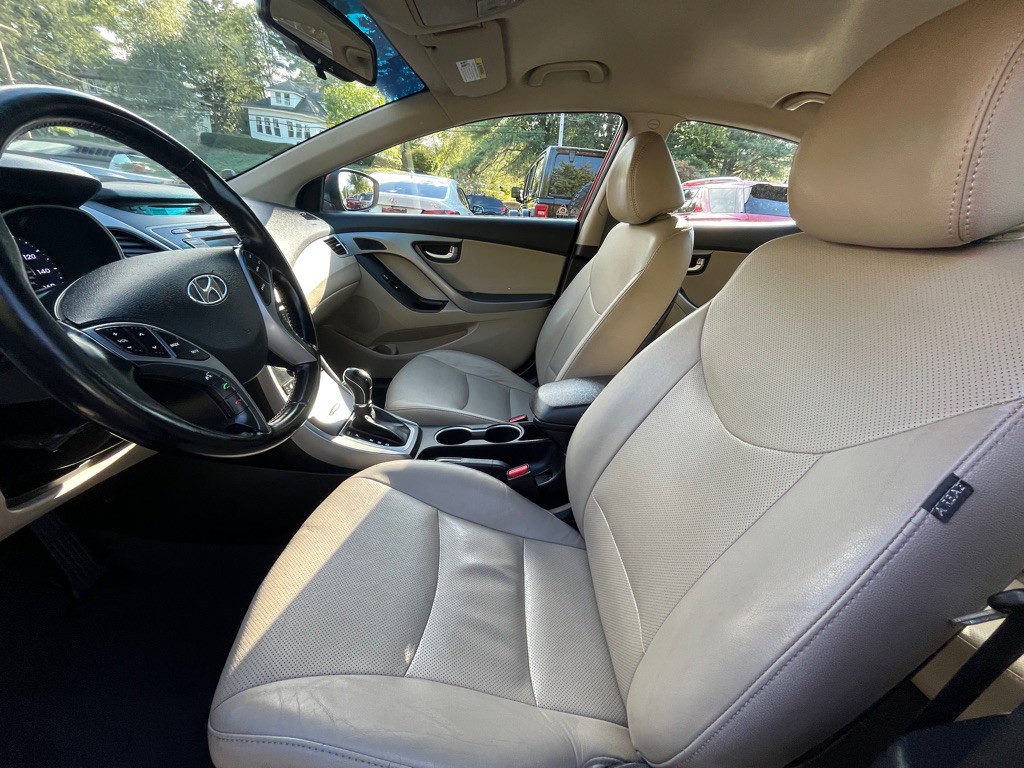 2016 Hyundai Elantra Image 15