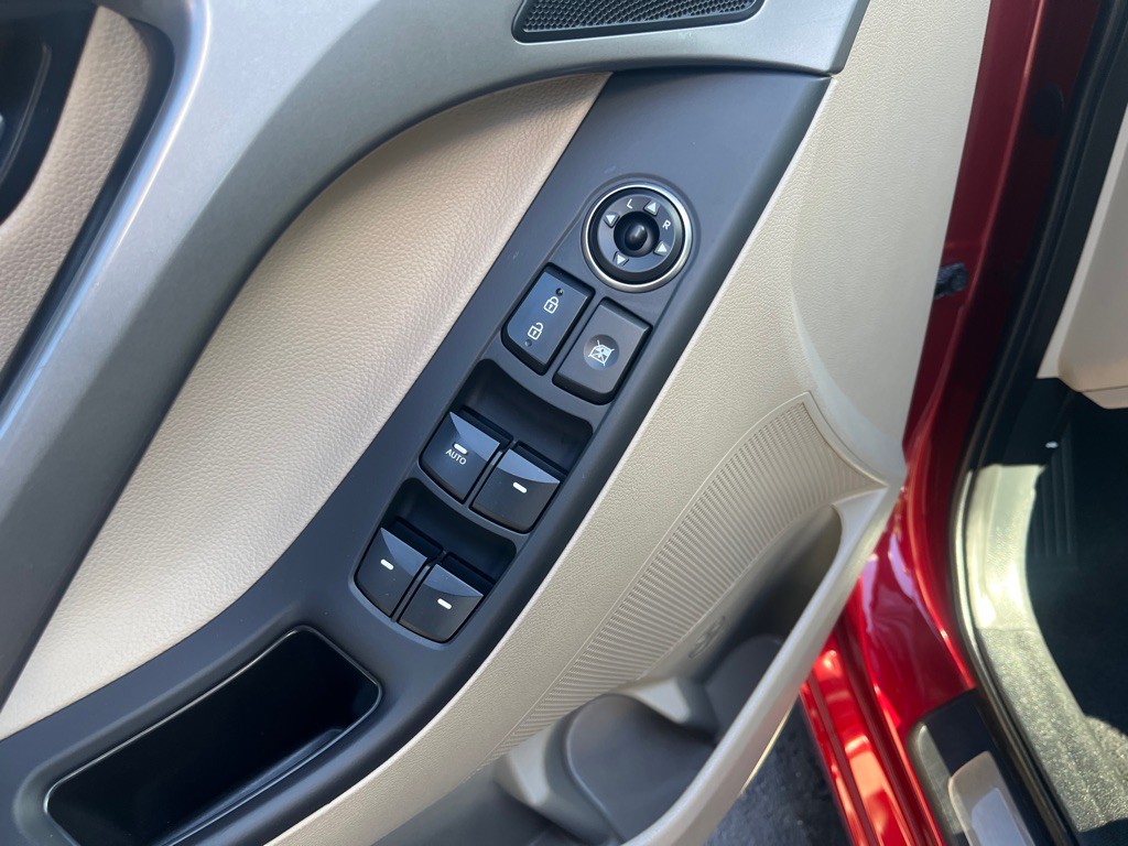 2016 Hyundai Elantra Image 18