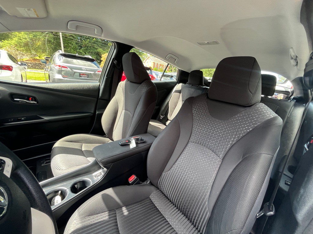 2018 Toyota Prius Image 16