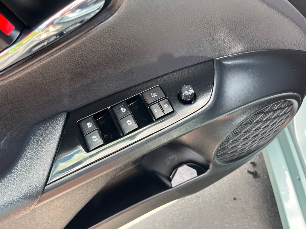 2018 Toyota Prius Image 17