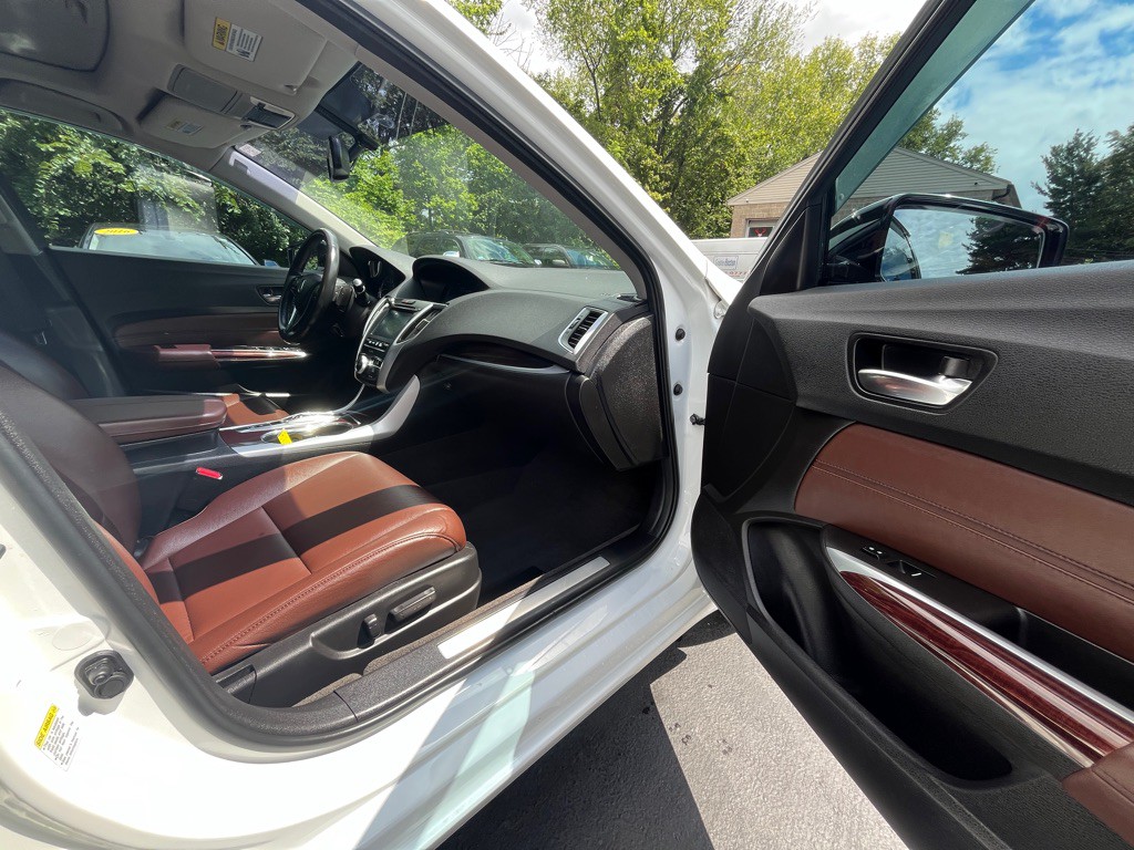 2017 Acura TL Image 6