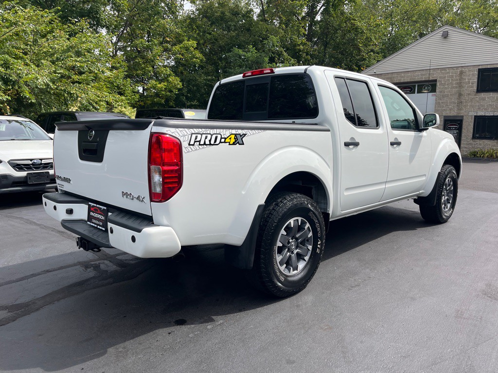 2019 Nissan Frontier Image 8