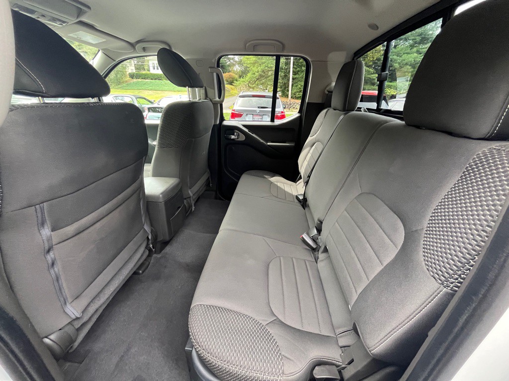 2019 Nissan Frontier Image 12