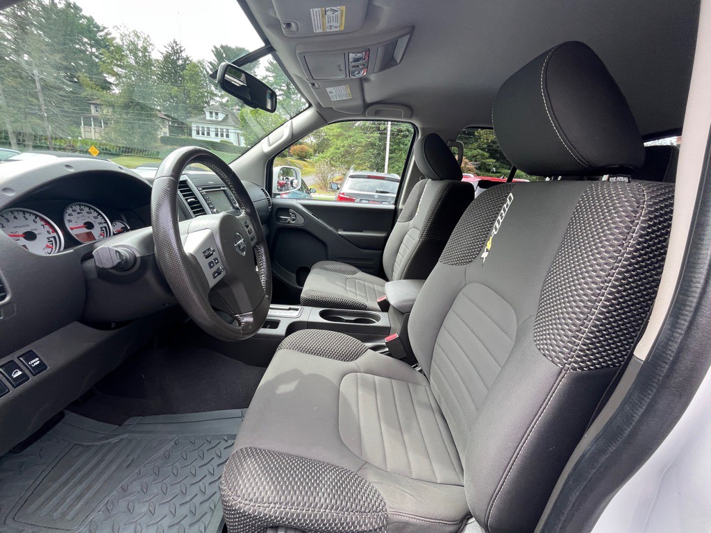 2019 Nissan Frontier Image 15