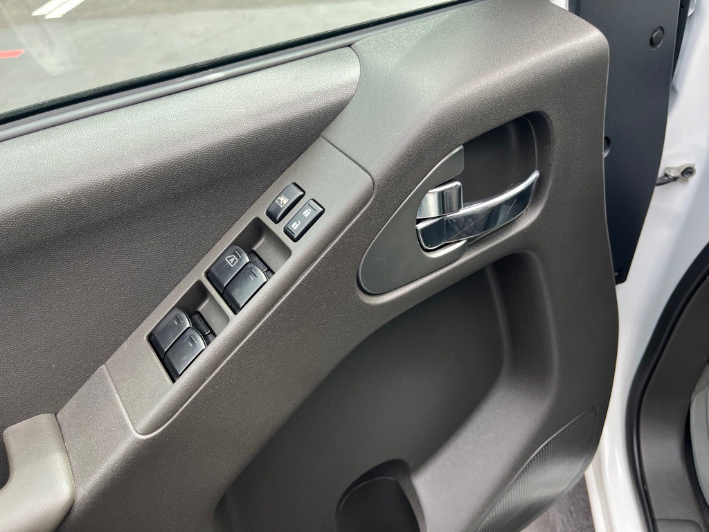 2019 Nissan Frontier Image 17