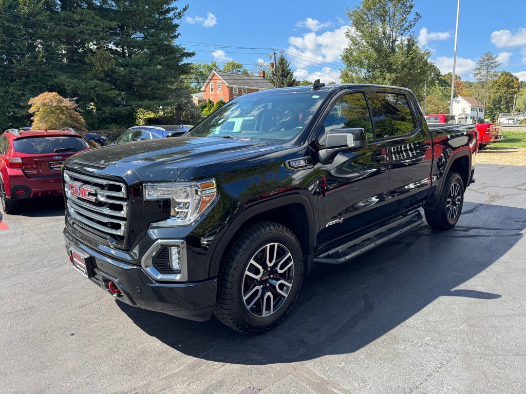 2020 GMC Sierra Image 2