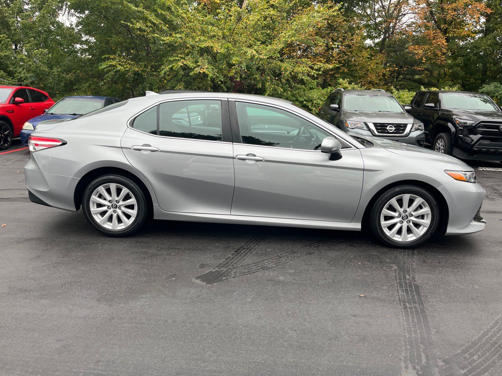 2019 Toyota Camry Image 5