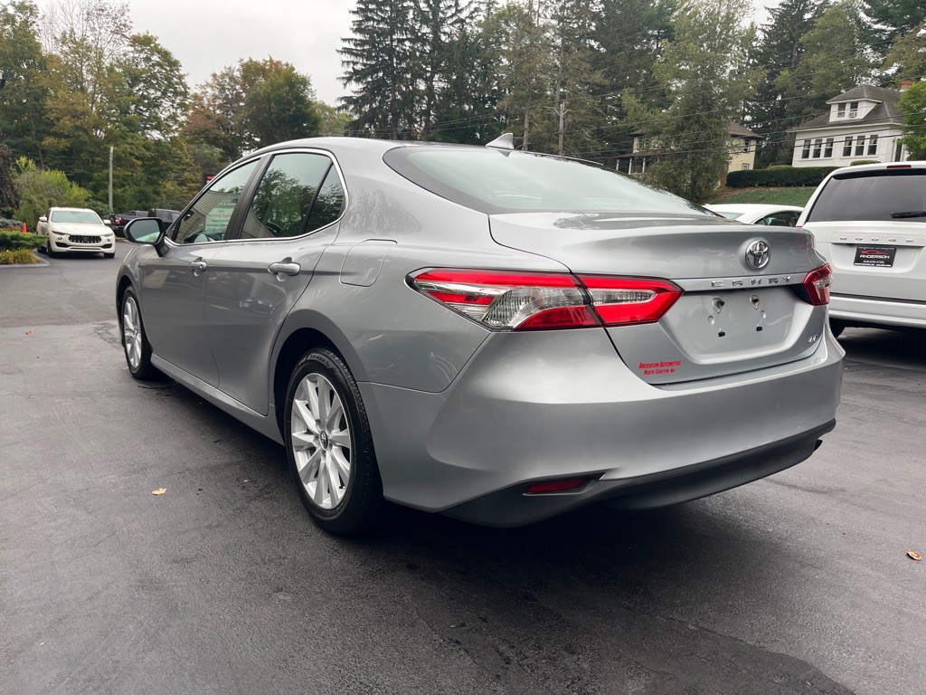 2019 Toyota Camry Image 11