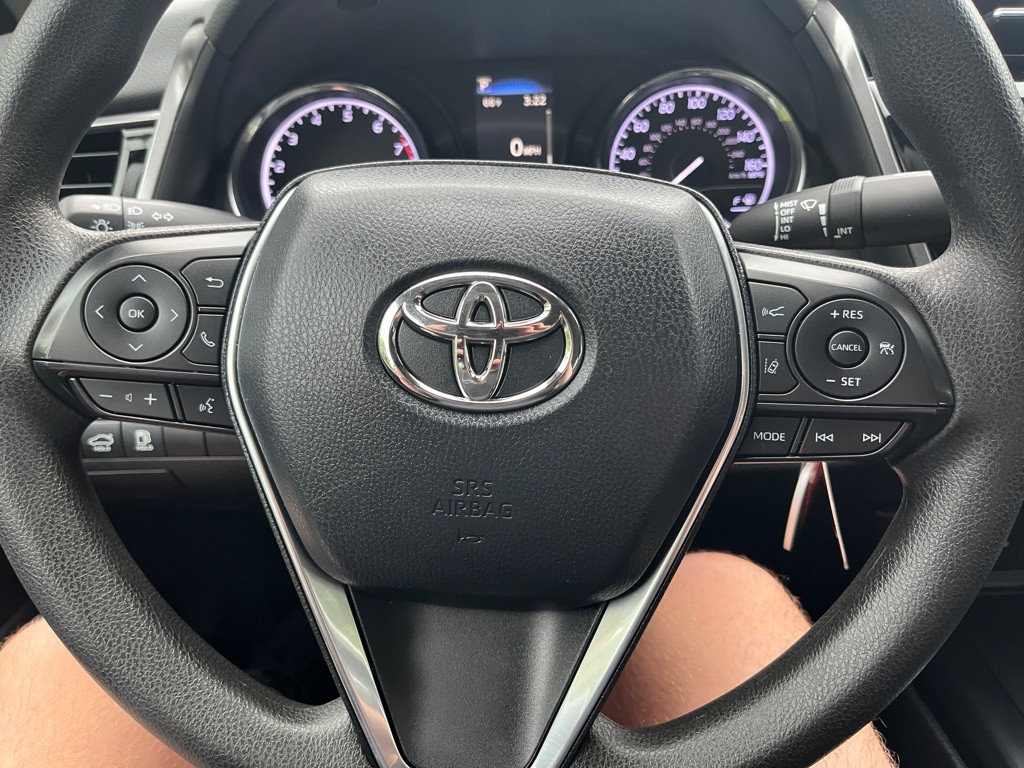 2019 Toyota Camry Image 20