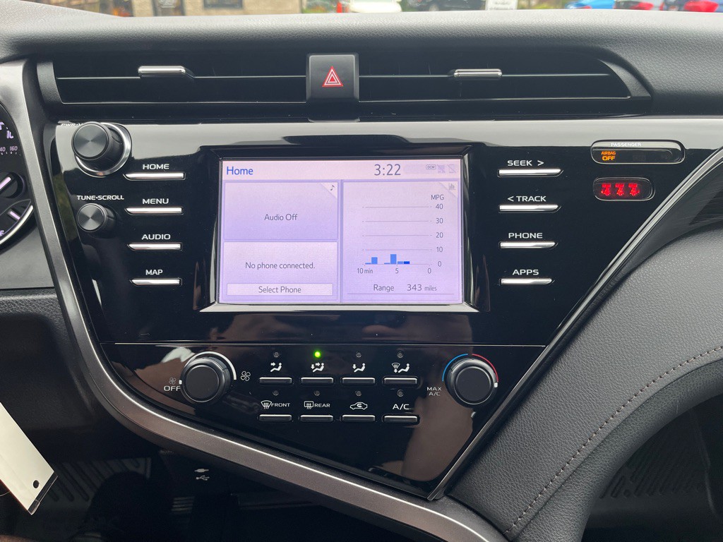 2019 Toyota Camry Image 22