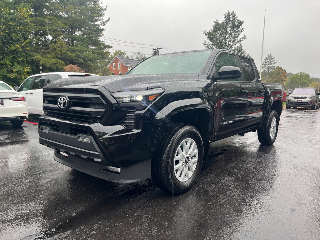 2024 Toyota Tacoma Image 2