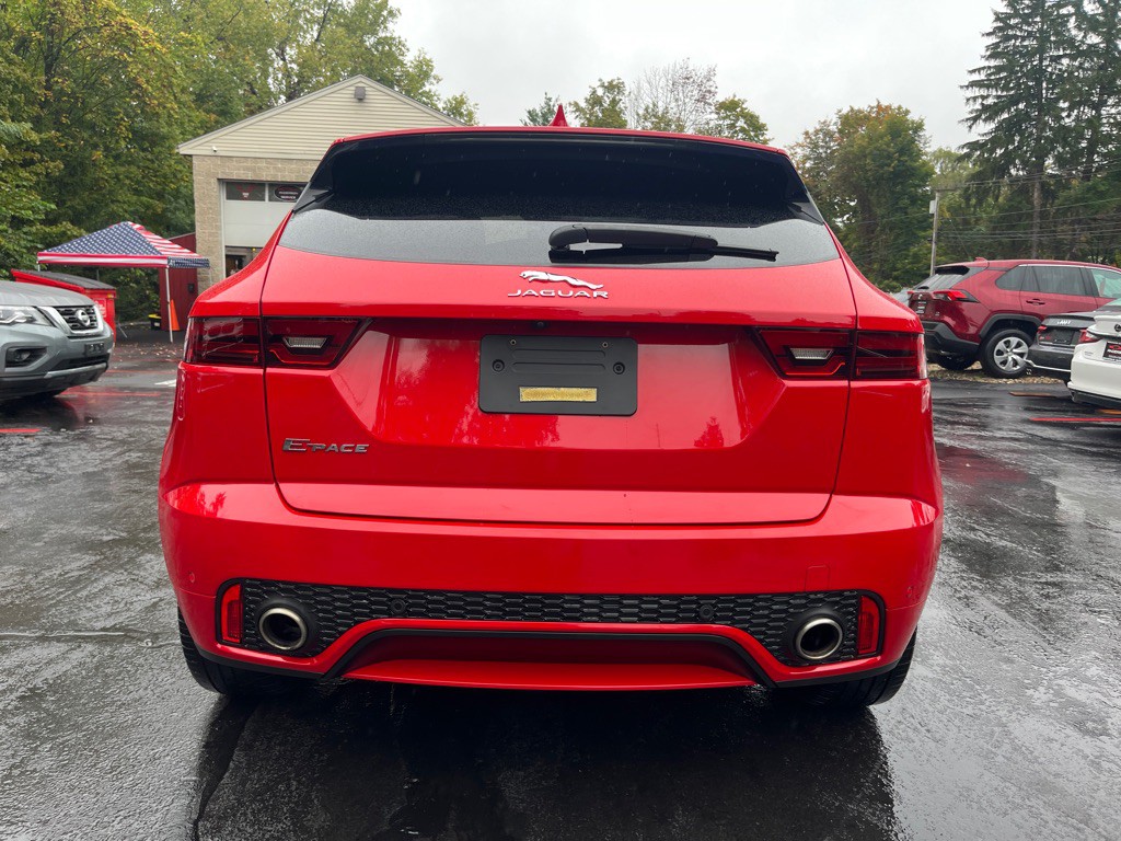 2018 Jaguar E-pace Image 9