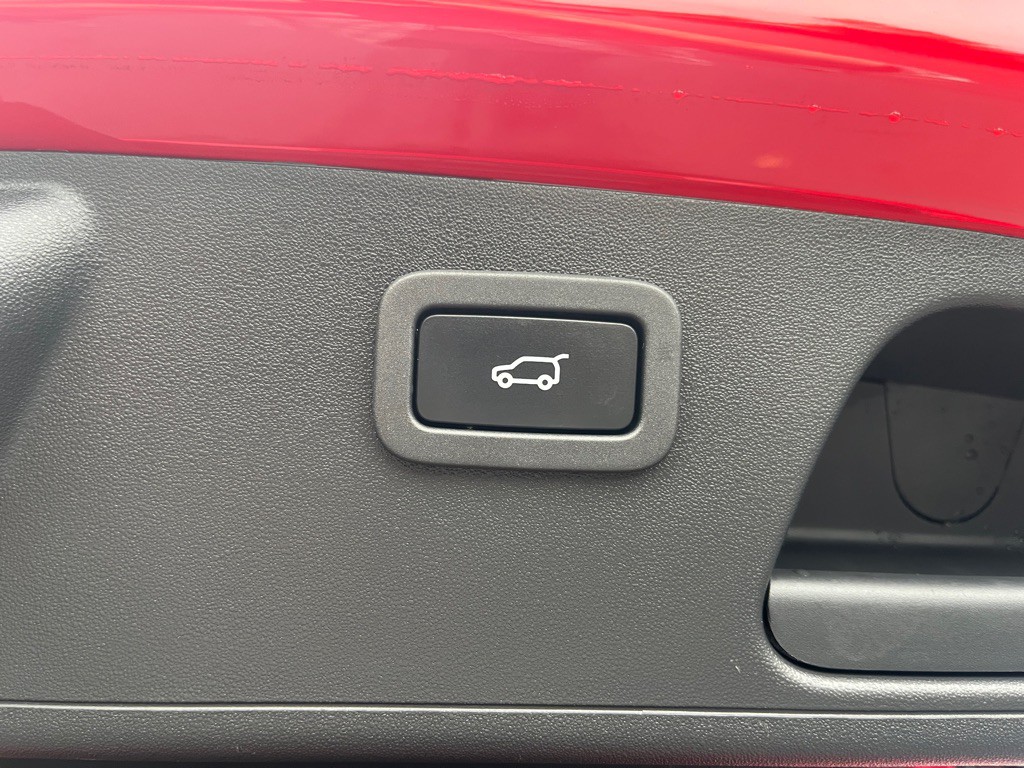 2018 Jaguar E-pace Image 11