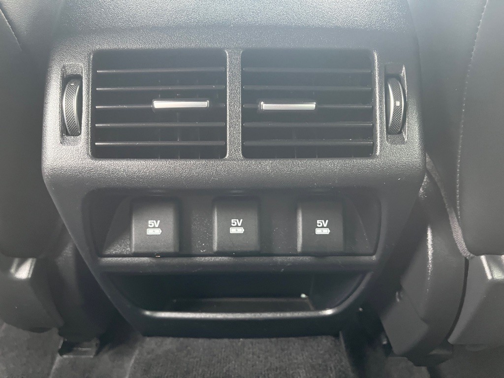 2018 Jaguar E-pace Image 16