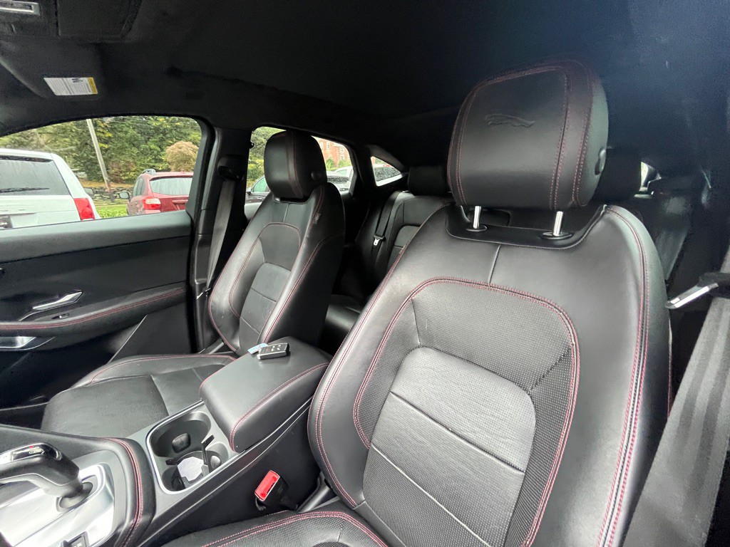 2018 Jaguar E-pace Image 18