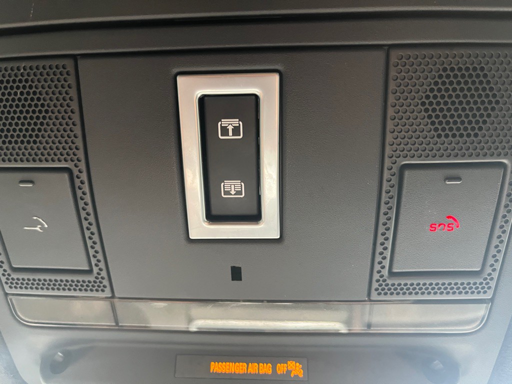 2018 Jaguar E-pace Image 24