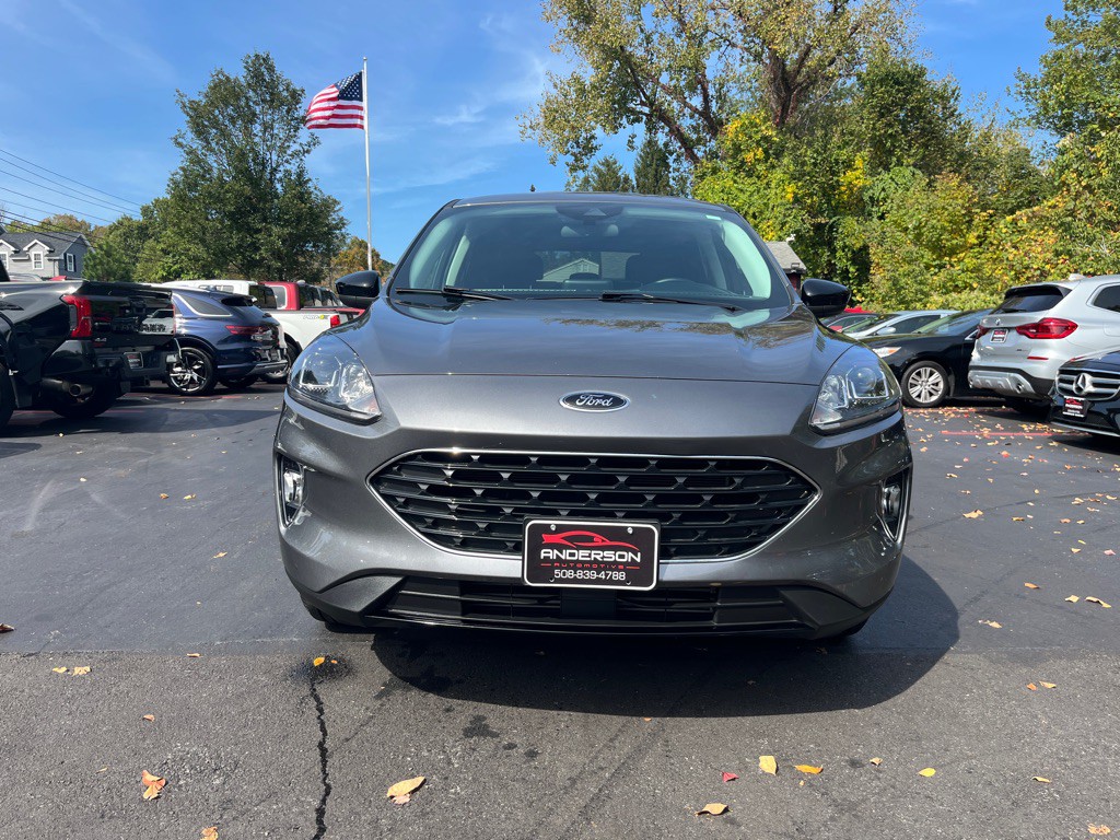 2022 Ford Escape Image 3
