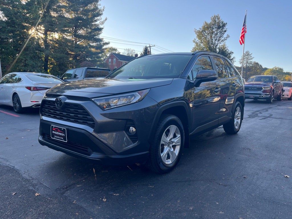 2019 Toyota Rav4 Image 2