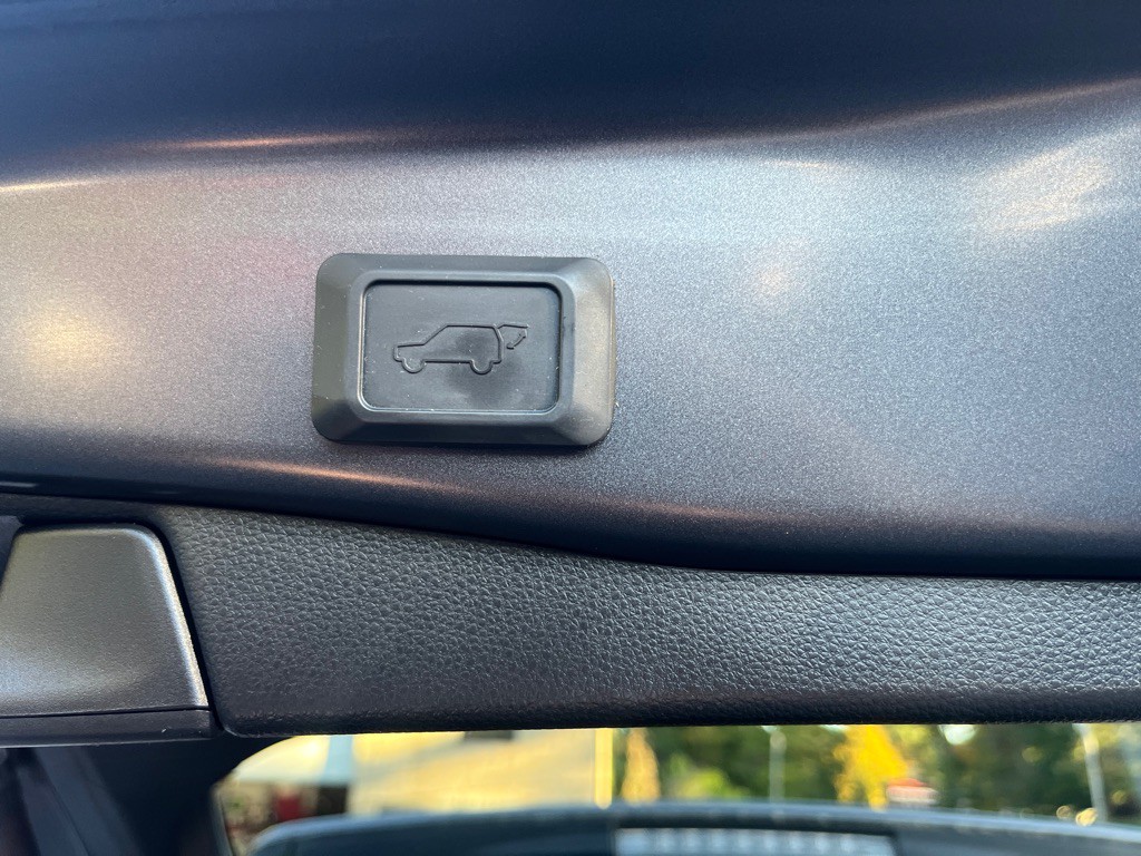 2019 Toyota Rav4 Image 12