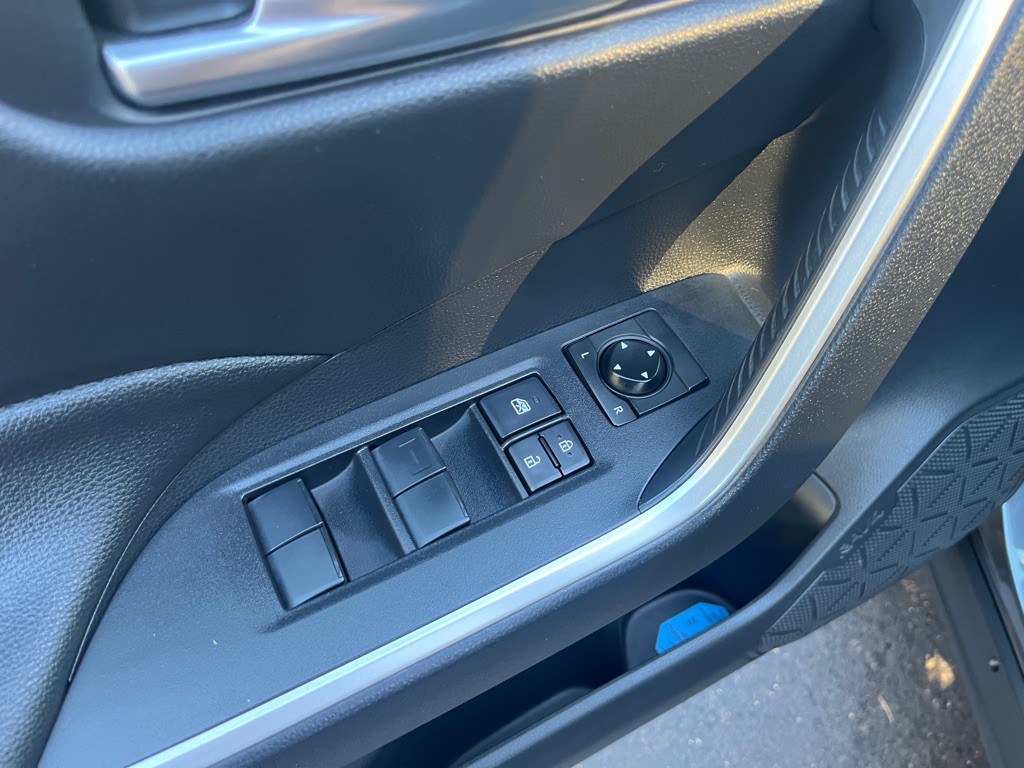 2019 Toyota Rav4 Image 21