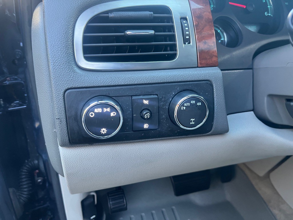 2007 Chevrolet Tahoe Image 25
