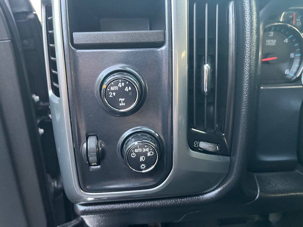 2015 Chevrolet Silverado 1500 Image 19