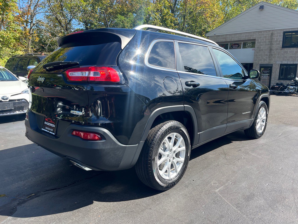 2017 Jeep Cherokee Image 8