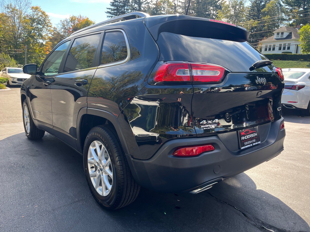 2017 Jeep Cherokee Image 11