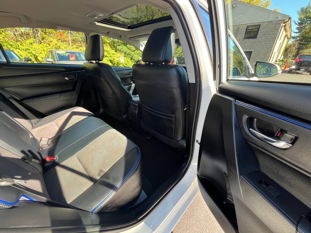 2017 Toyota Corolla Image 8