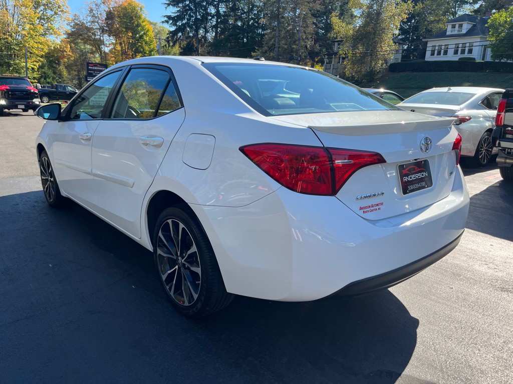 2017 Toyota Corolla Image 12
