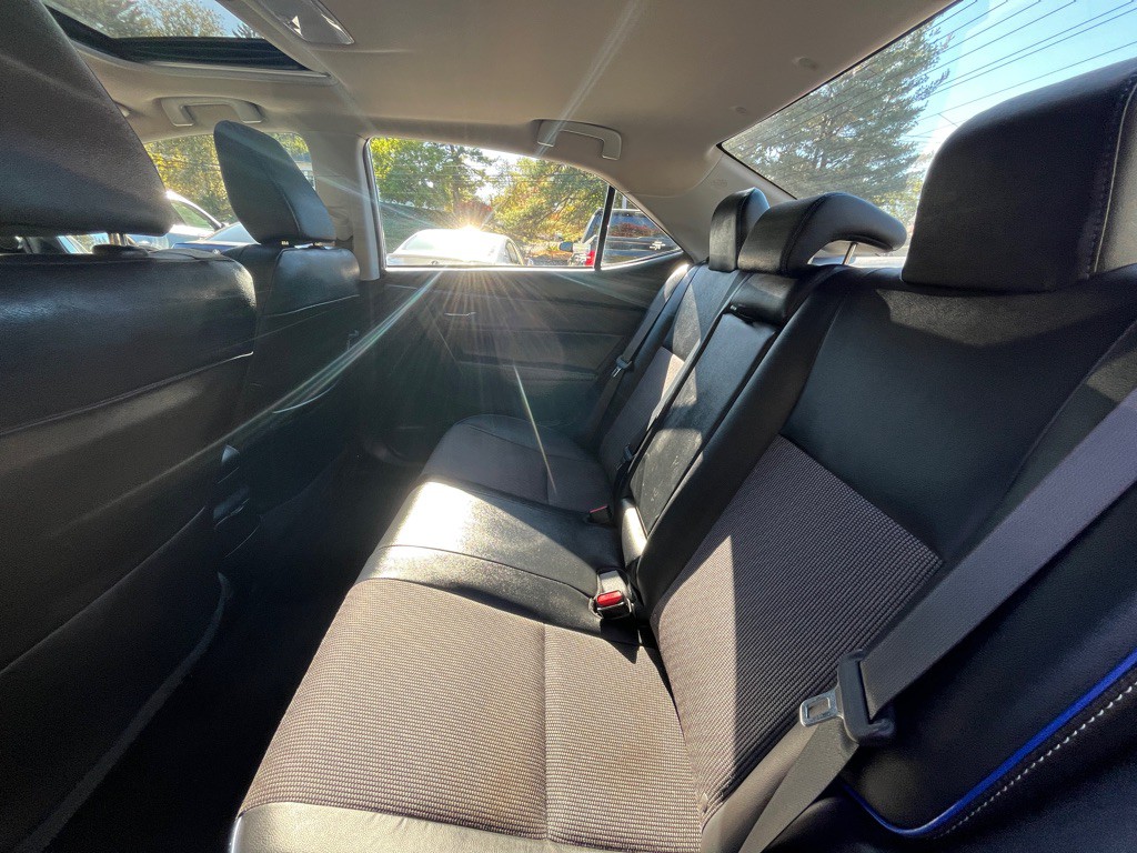 2017 Toyota Corolla Image 13