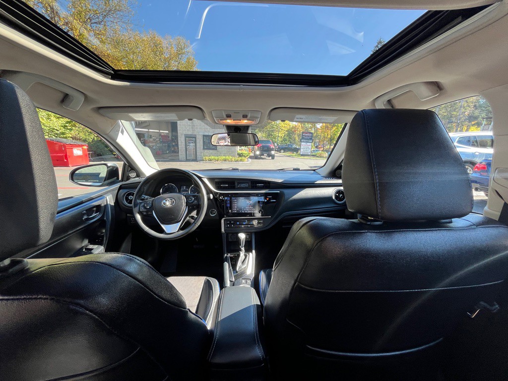 2017 Toyota Corolla Image 14