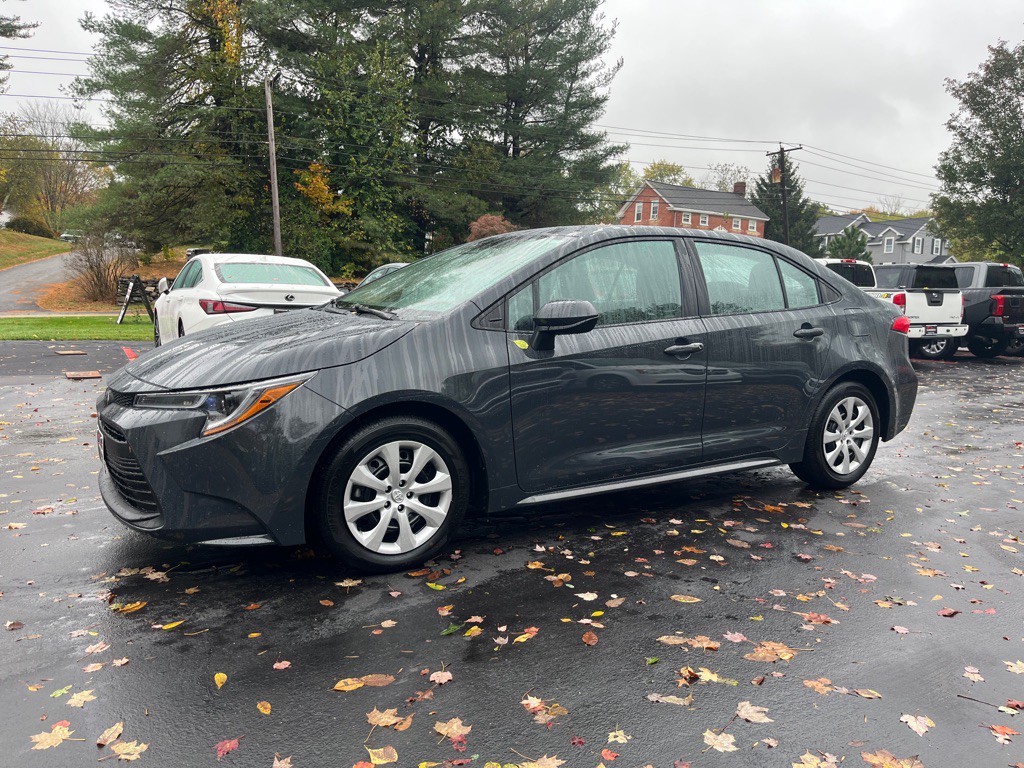 2024 Toyota Corolla Image 1