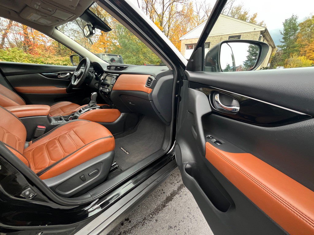 2019 Nissan Rogue Image 6