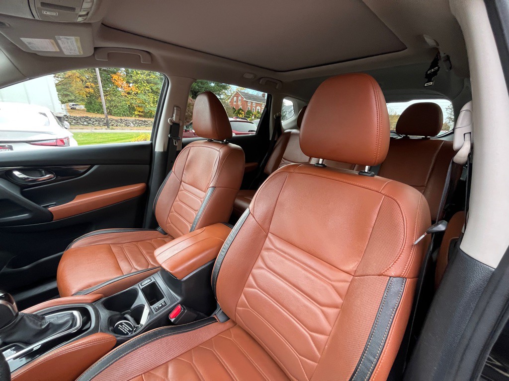 2019 Nissan Rogue Image 17