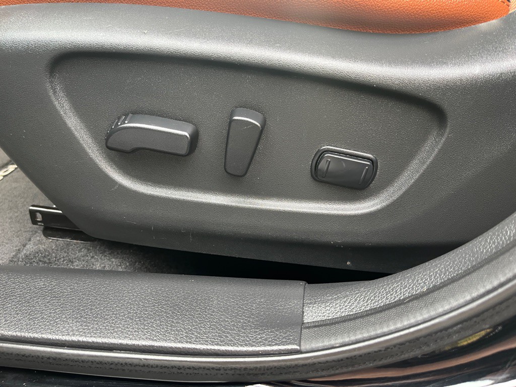 2019 Nissan Rogue Image 18