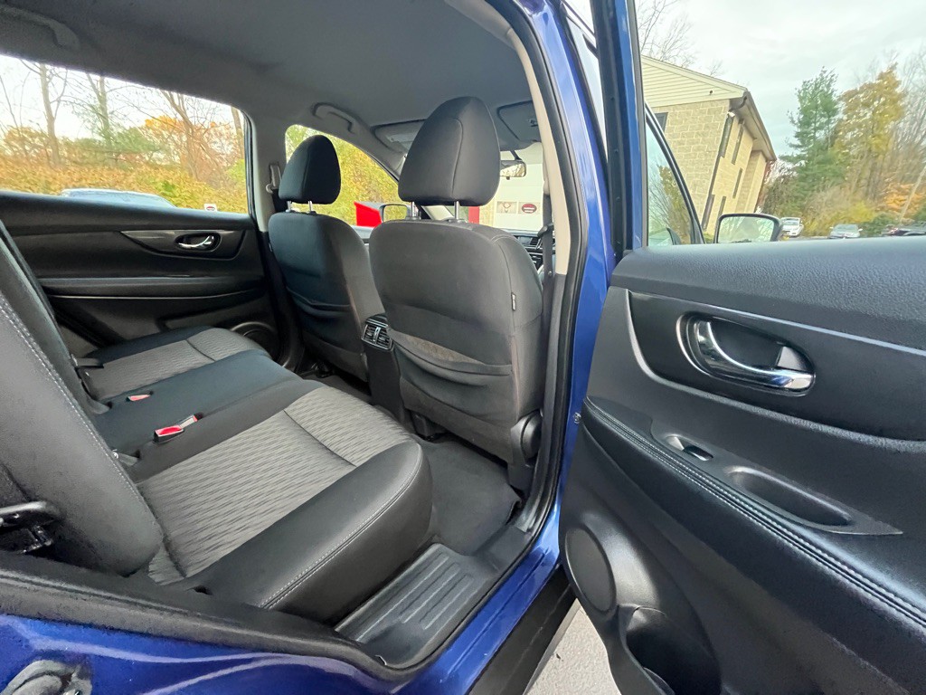 2017 Nissan Rogue Image 7