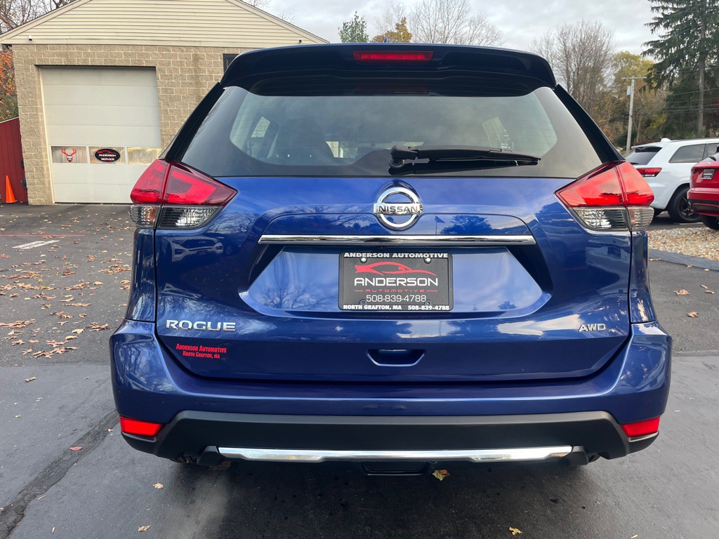 2017 Nissan Rogue Image 9