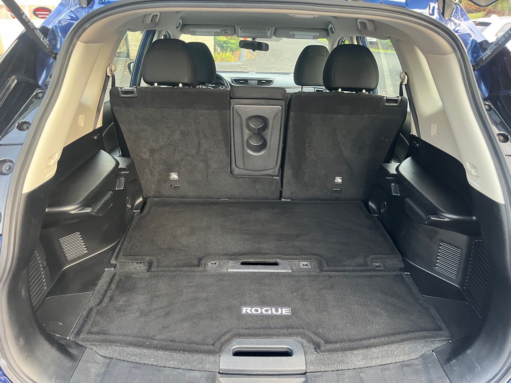 2017 Nissan Rogue Image 10