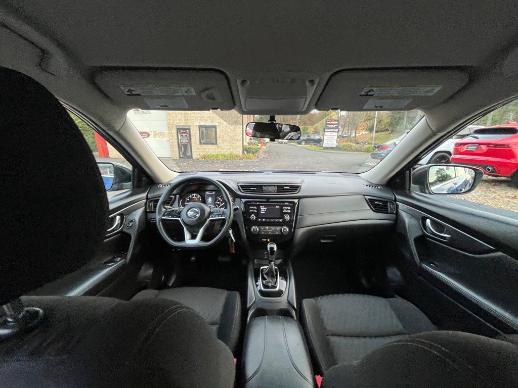 2017 Nissan Rogue Image 13