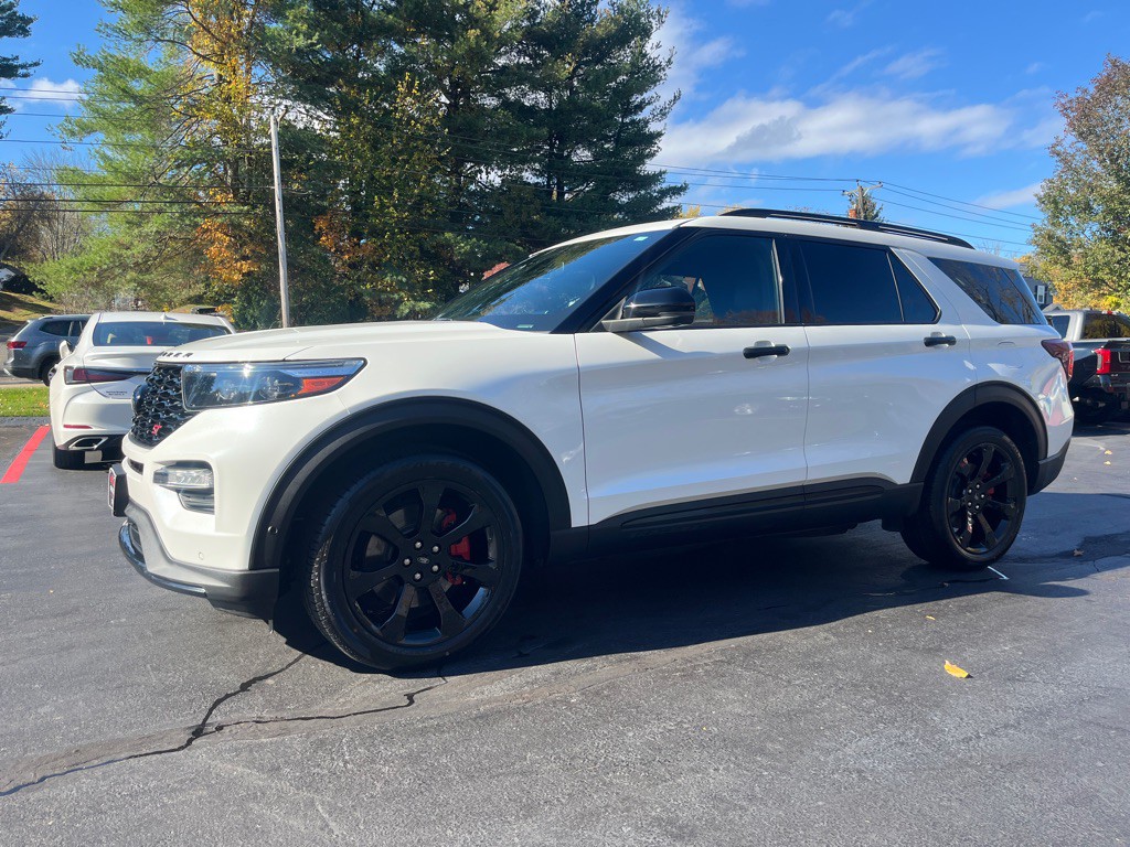 2020 Ford Explorer Image 1