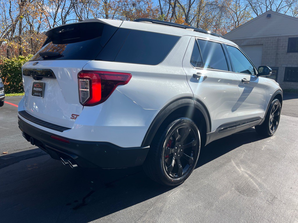 2020 Ford Explorer Image 8