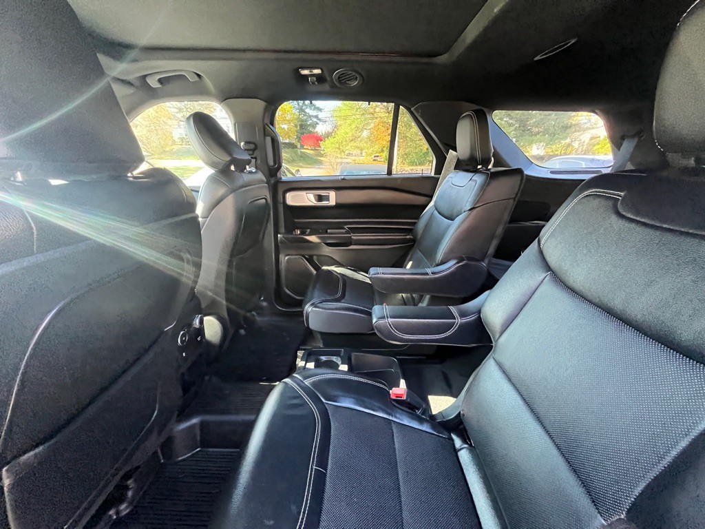 2020 Ford Explorer Image 13