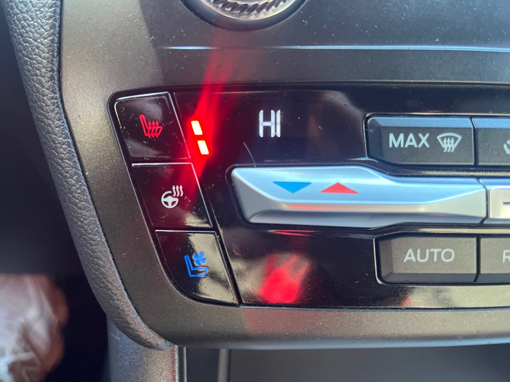 2020 Ford Explorer Image 24