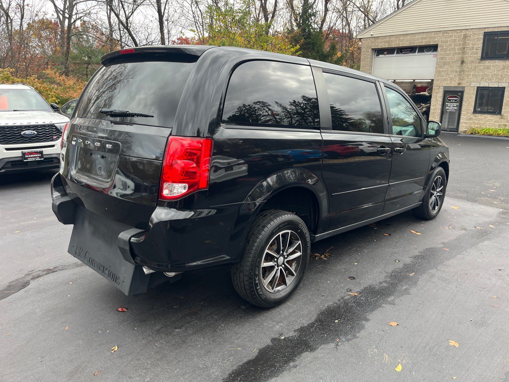 2015 Dodge Grand Caravan Image 8