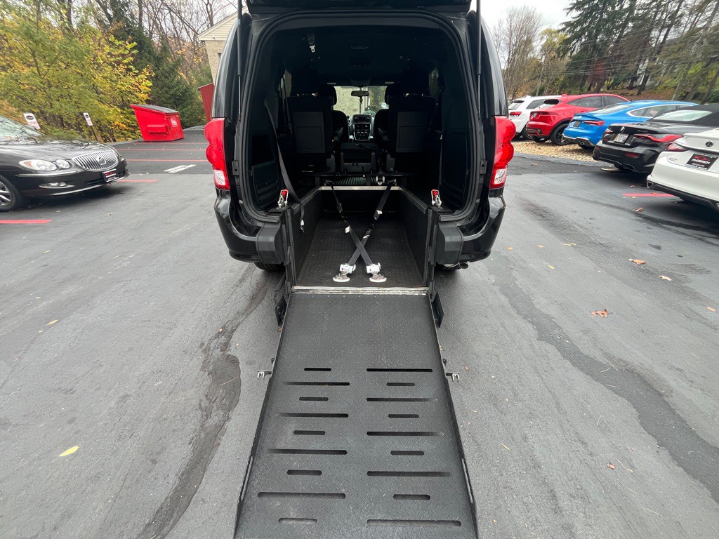 2015 Dodge Grand Caravan Image 11