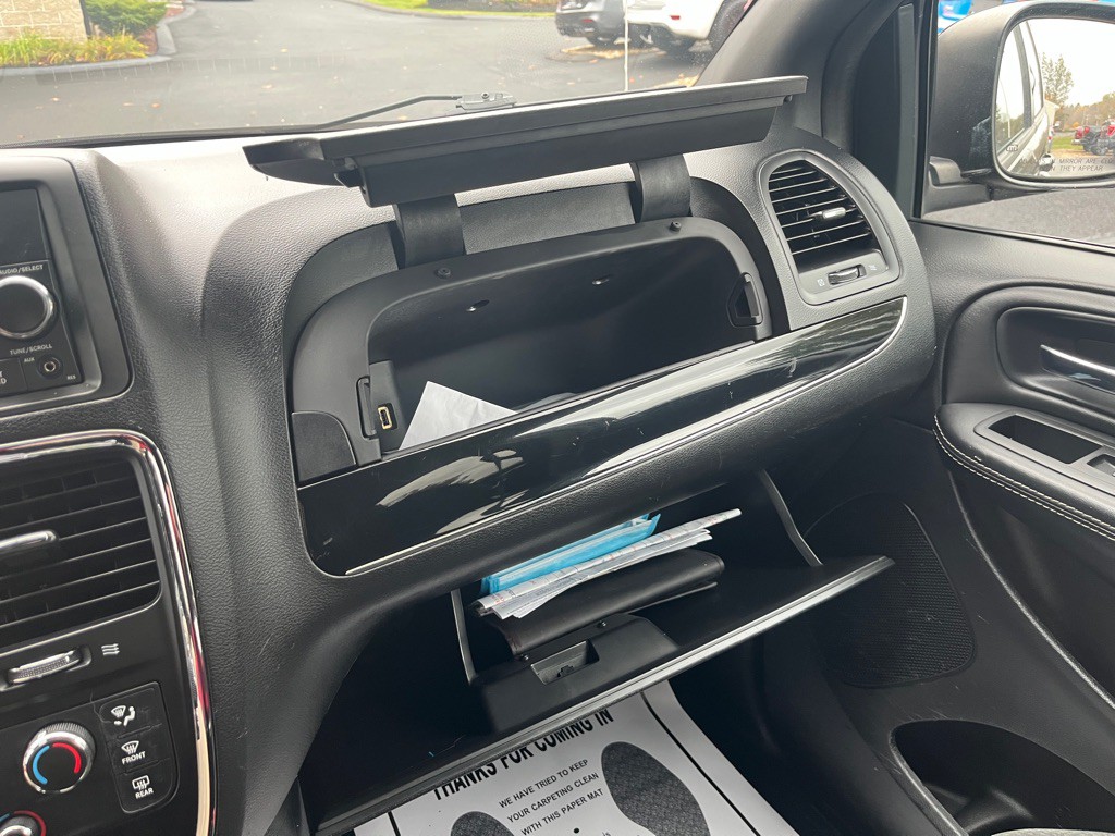 2015 Dodge Grand Caravan Image 20